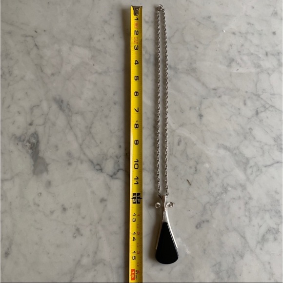 Vintage Avon Ebony Teardrop Pendant Necklace - Picture 3 of 5